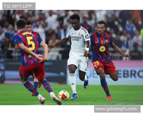 皇马迎战墨西哥美洲球队精彩对决展现足球魅力与激情